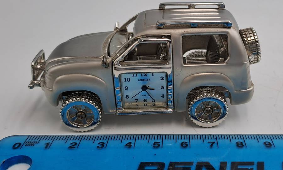All metal Cosmo 201305 Table clock Jeep Model Quarts Watch-Paperweight