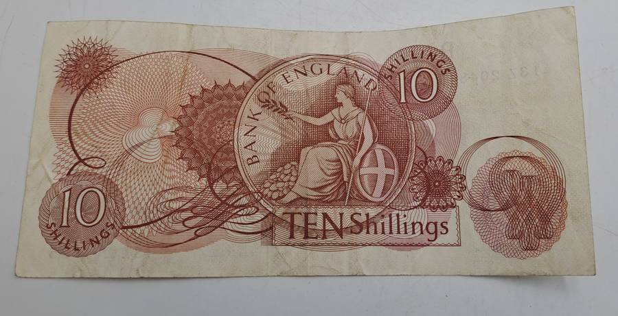 1966-1970  England 10 Shillings - Elizabeth II Series CQuarts watch -Working-Stainless Steel