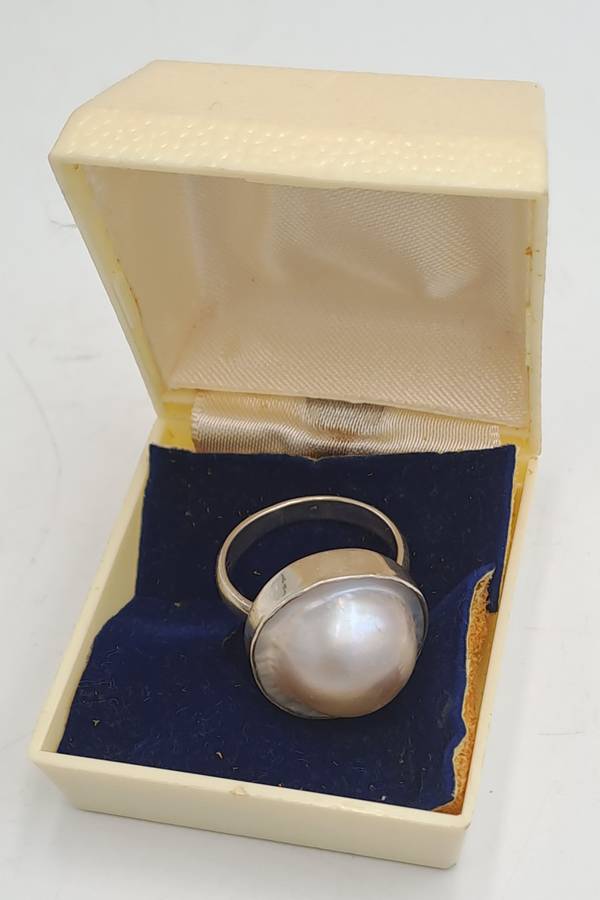Pre-owned Sterling Silver Pearl ring