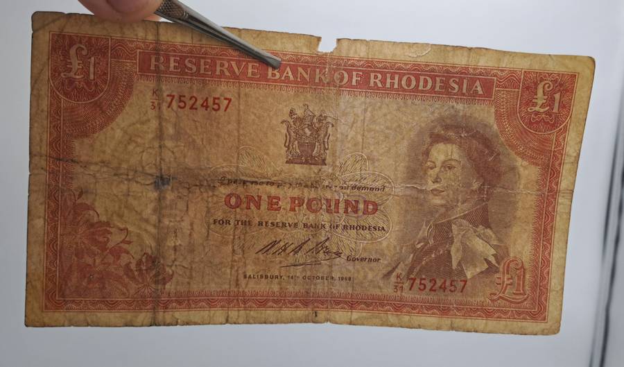 Rare!!!! Rhodesia 14 Oct 1968 One Pound banknote