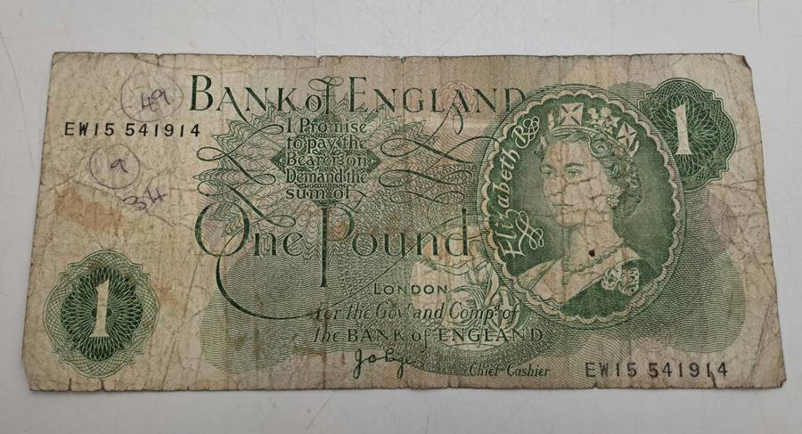1960's 1 Pound - Elizabeth II Series C Bank Note