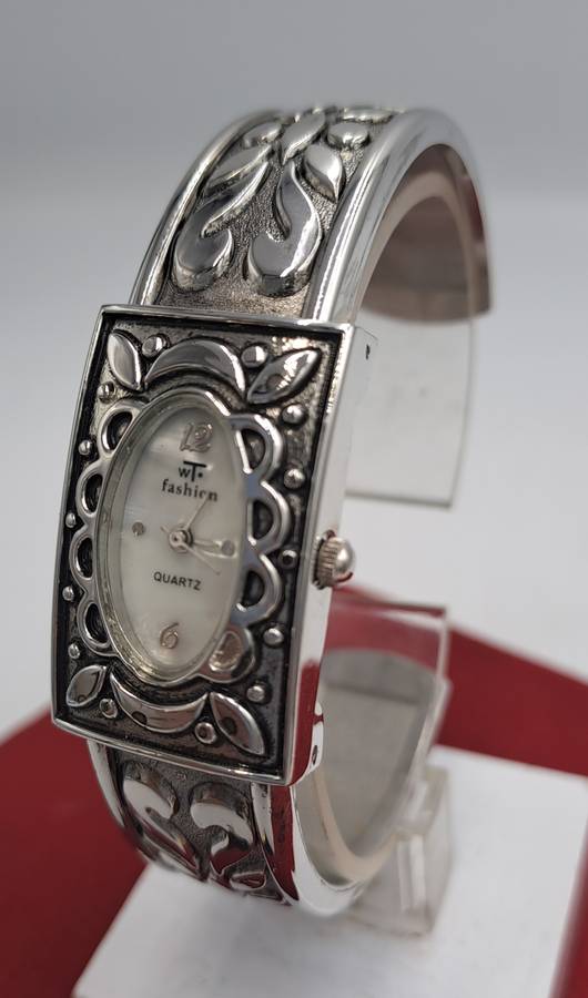 Vintage Ladies Hinged Bracelet Quartz Watch -Working