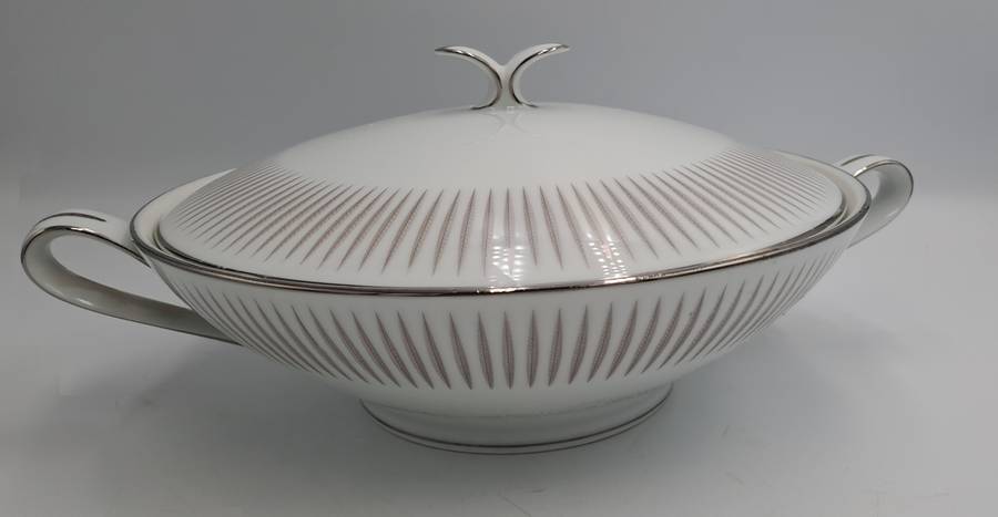 Vintage Noritake BIARRITZ 2 Round Covered Vegetable Tureens and 6 Flat Cream Soup Bowls