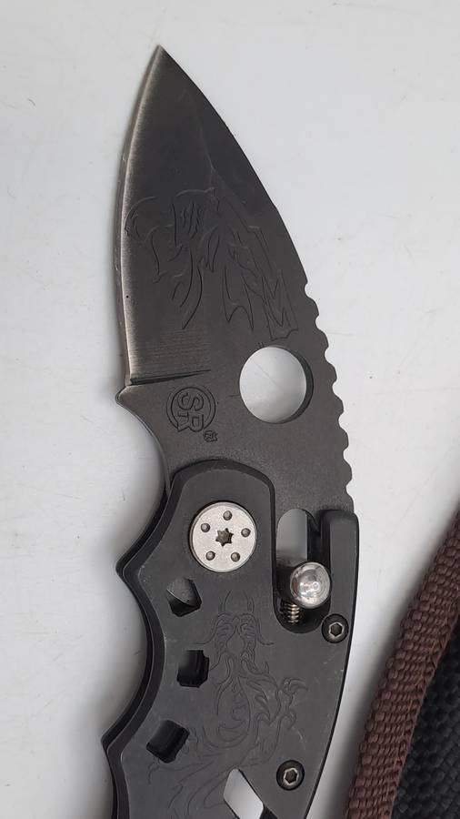 CSR Claw Folding Knife in pouch
