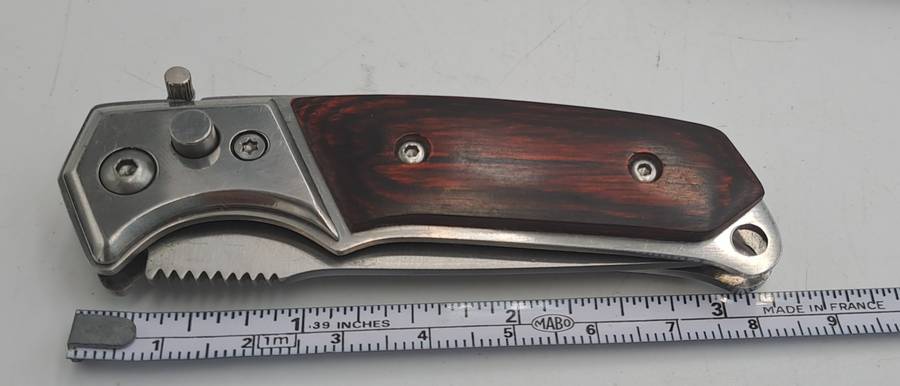 Small Pocket Knife with flick action in Canvas pouch- &,5cm closed