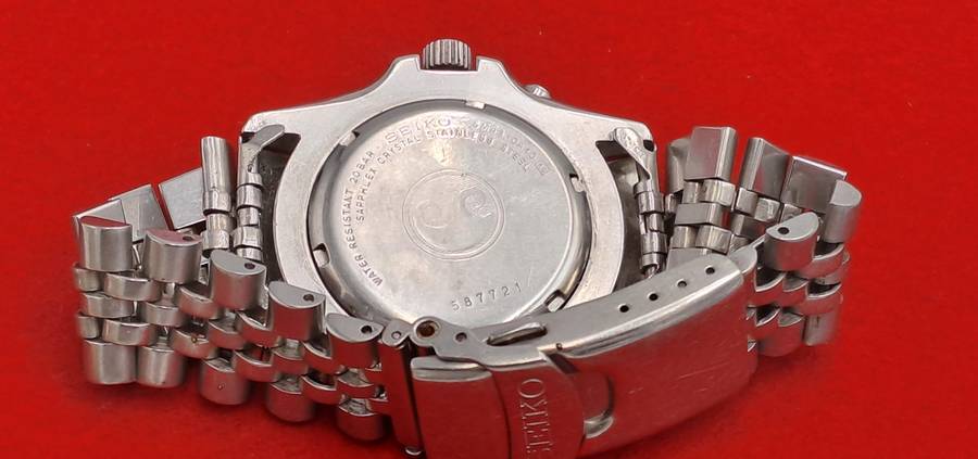 Vintage Seiko Kinetic Sports 200 illuminated Dial- SAPPLEX Crystal-see description