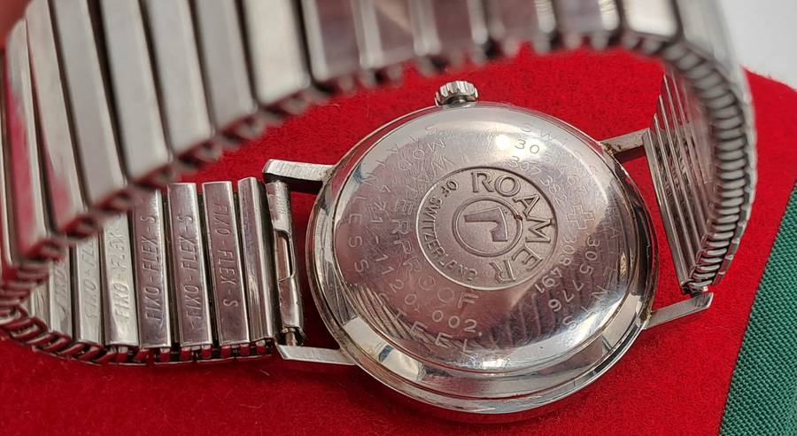 Vintage Swiss Made Roamer Stingray Rotodate Mechanical watch  -NOT Working