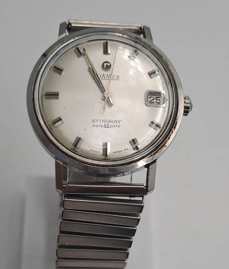 Vintage Swiss Made Roamer Stingray Rotodate Mechanical watch  -NOT Working