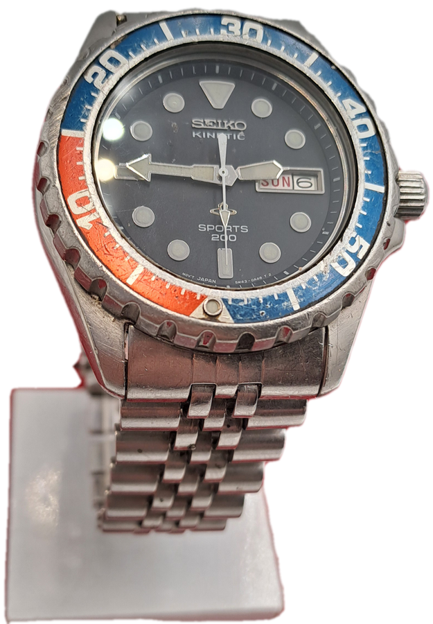 Vintage Seiko Kinetic Sports 200 illuminated Dial- SAPPLEX Crystal-see description