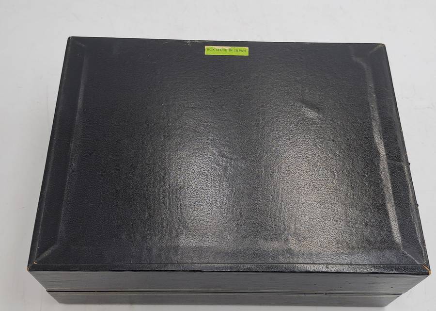 Vintage Jewelry Box made in Japan (SAA pin included)