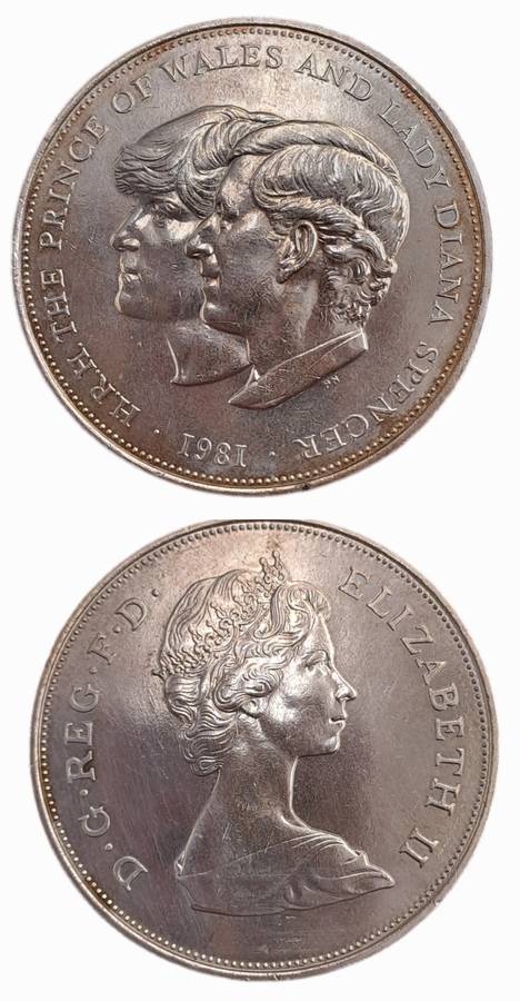 Collectable 1981 Royal Wedding Commemorative Crown Prince Charles and Lady Diana