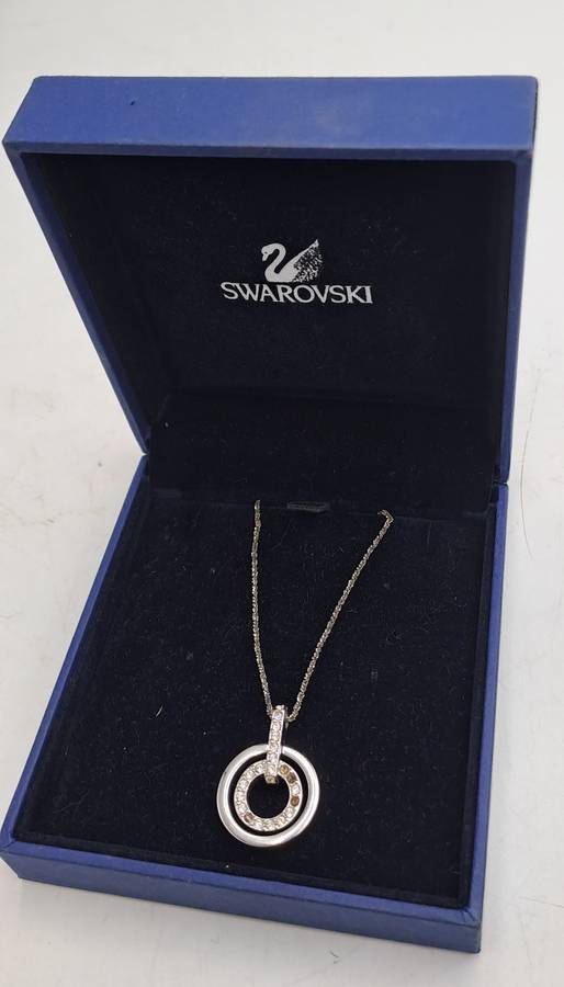 Swarovski Crystal Pendant with 80cm Sterling silver Chain