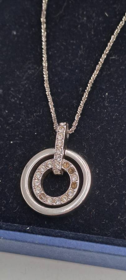 Swarovski Crystal Pendant with 80cm Sterling silver Chain