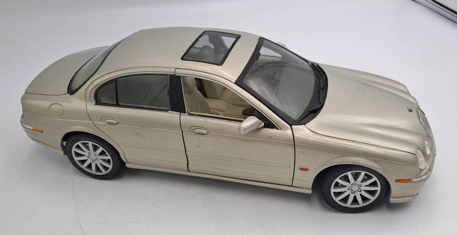 1999 Jaguar S-Type Maisto Die Cast 1/18 Scale-No Box