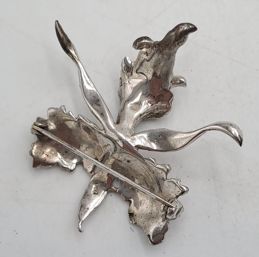 Vintage Marcasite Brooch -White Metal 4,5cm x 5,2cm