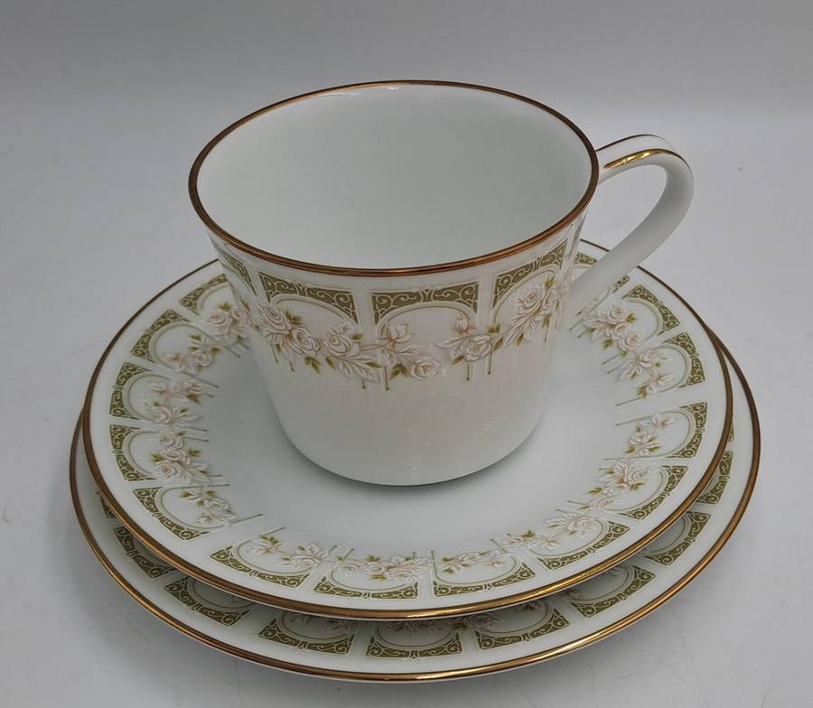 18pc Vintage 1970's Noritake  2301 SONIA (6 Tea Trio's)Gold Trim - Unused ..still in Box -Japan