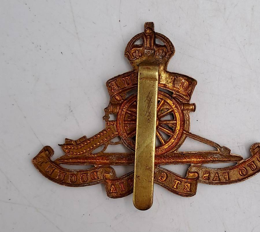 WWI-WWII ROYAL ARTILLERY Cap Badge