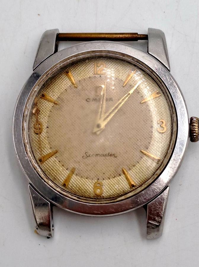 Vintage 1950's  Omega Seamaster NOT working for Spares or repairs 420 MOVEMENT sn 13939273
