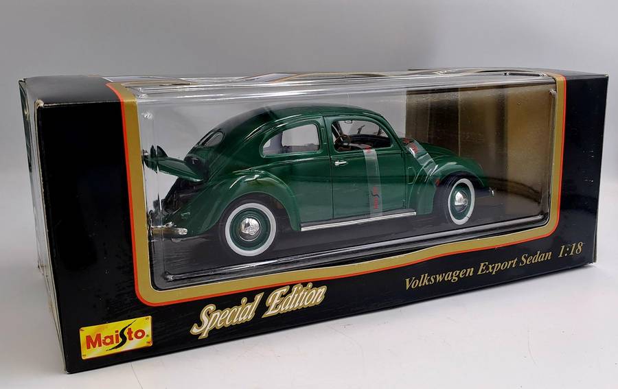 Maisto Special Edition Volkswagen Export Sedan 1951 1:18 Die Cast Metal