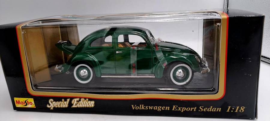 Maisto Special Edition Volkswagen Export Sedan 1951 1:18 Die Cast Metal
