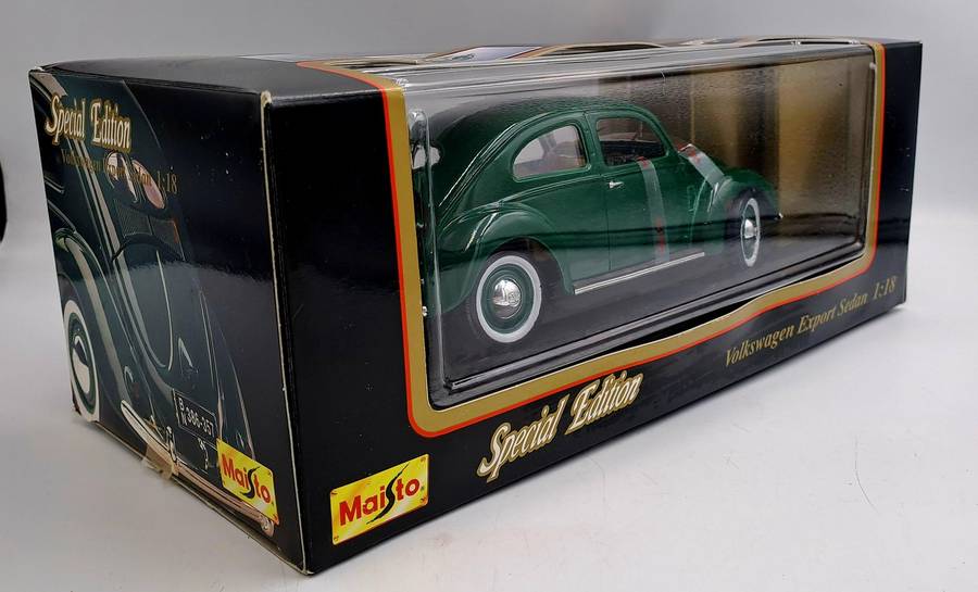 Maisto Special Edition Volkswagen Export Sedan 1951 1:18 Die Cast Metal