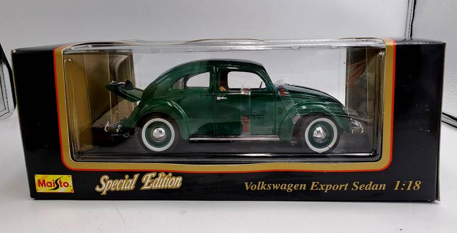 Maisto Special Edition Volkswagen Export Sedan 1951 1:18 Die Cast Metal