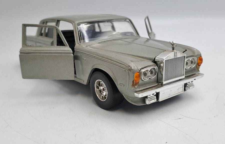 Rolls Royce Silver Shadow Burago No. 0134 1:24 Scale -Made in ITALY-No Box
