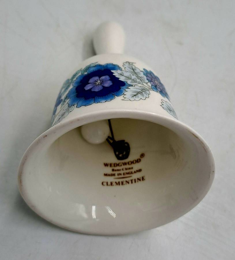 Vintage Wedgwood Clementine Bone China Porcelain Dinner Bell 11cm x 7,7cm