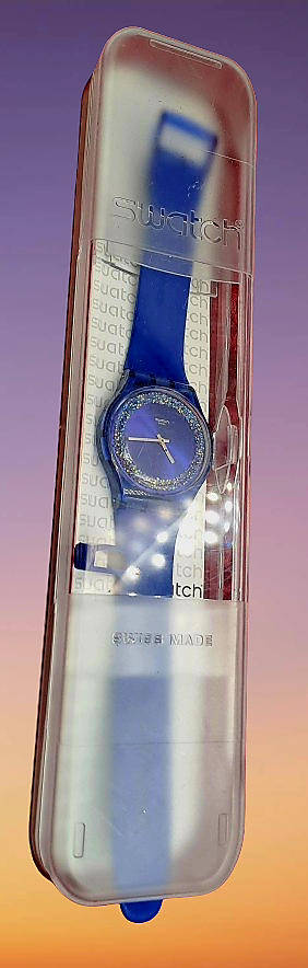 Pre-owned 2019 SWISS SWATCH BLUSPARKELS Ladies Watch -Working (strap need new loop)