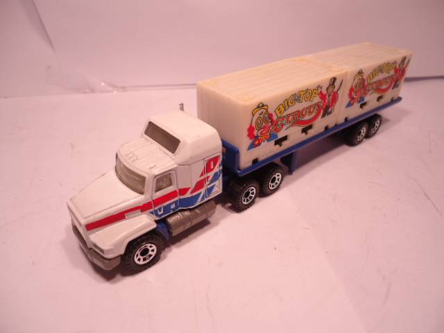 Matchbox Convoy Series - Mack Container Truck - Big Top Circus - # CY 28