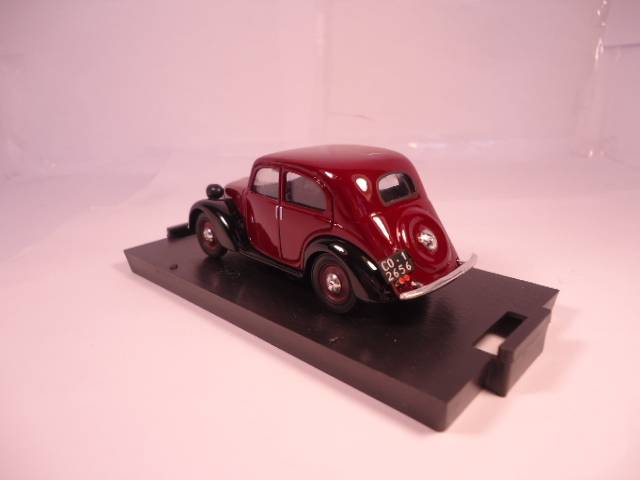 Brumm - 1949 Fiat 1100 - #R065-02