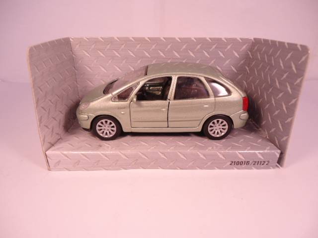 Maisto - Lot of 3 Models