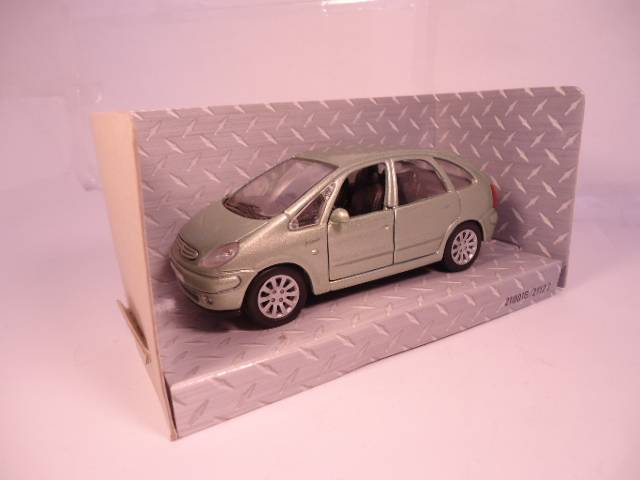 Maisto - Lot of 3 Models