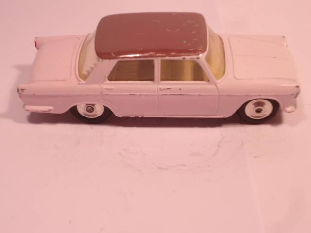 Corgi - Fiat 2100 - # 232