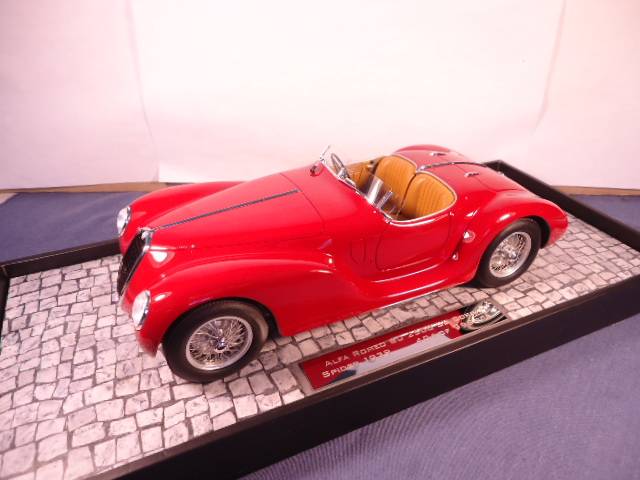 Minichamps - 1939 Alfa Romeo 6C 2500 SS Corsa Spider - First Class Collection -  # 107120230