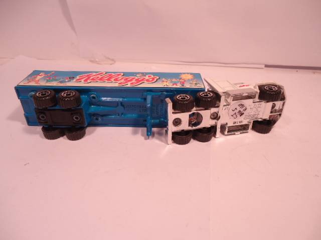 Matchbox Convoy - Ford Aeromax Box Truck - Kelloggs - # 165 O ME