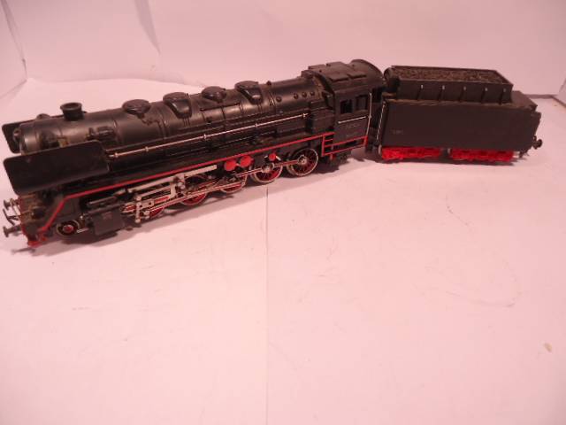 Marklin - Heavy Good Locomotive - # 3027 - Untested plus Rolling Stock