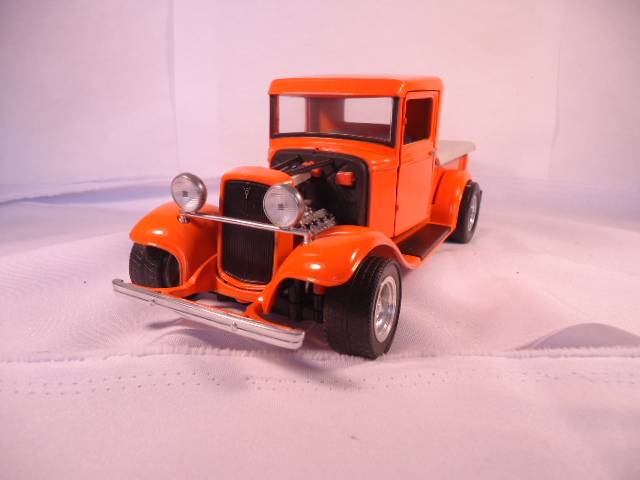 Road Legends - 1934 Ford Pick-Up Truck - # 92257