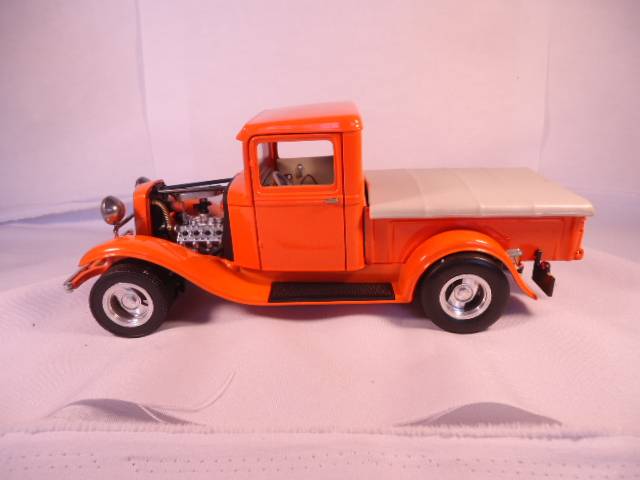Road Legends - 1934 Ford Pick-Up Truck - # 92257