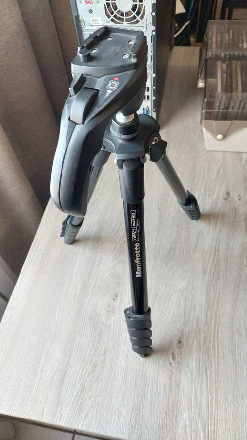 Manfrotto Tripod