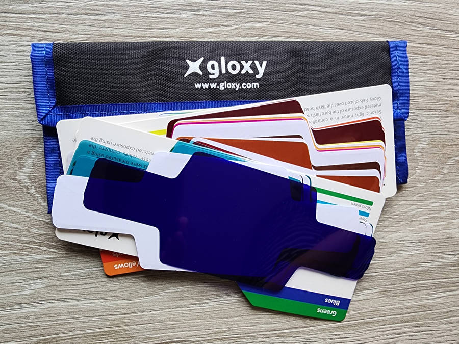 Gloxy Speed Light (for NIKON) - with trigger set, color gels and pouch