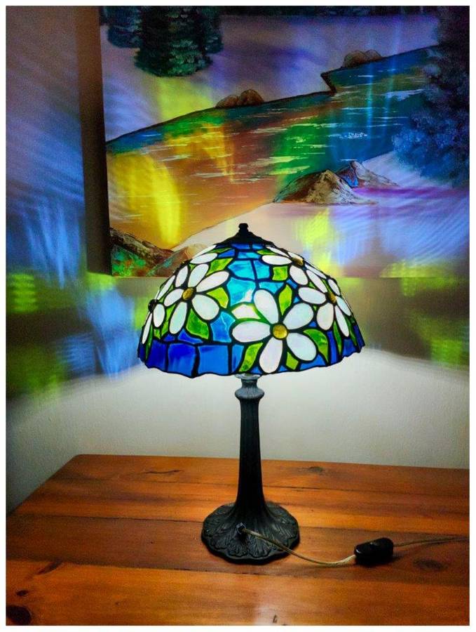 Tiffany-style Stained Glass Lamp - 30cm in diameter