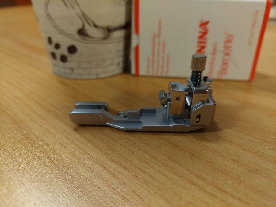 Elasticator Presser Foot for Overlocker