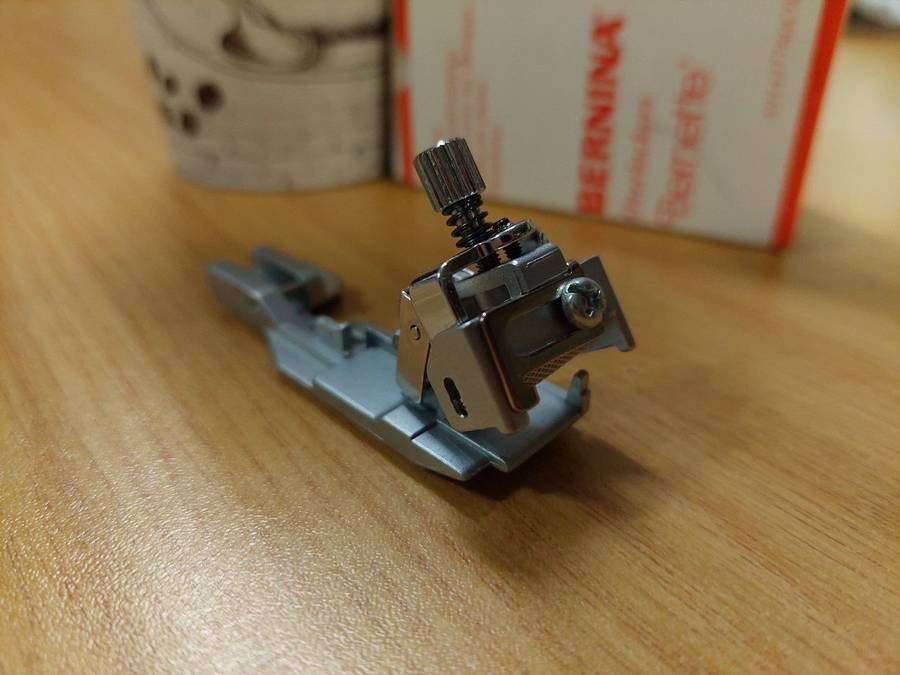 Elasticator Presser Foot for Overlocker