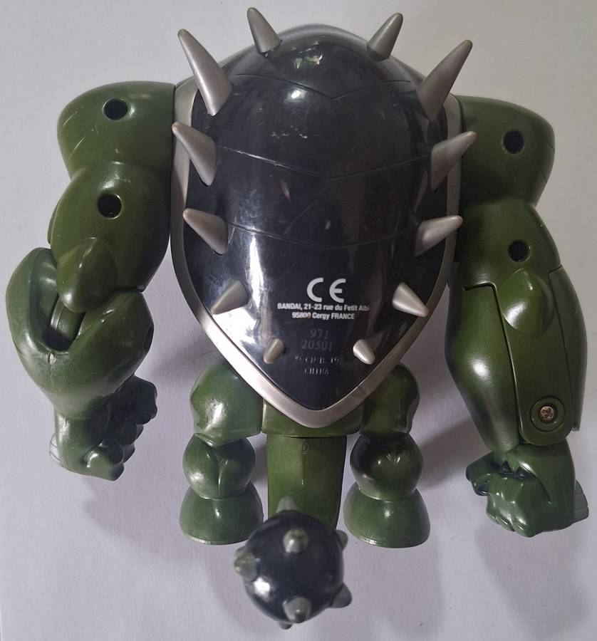 Ben 10 Humigousaur ( Missing  weapon)