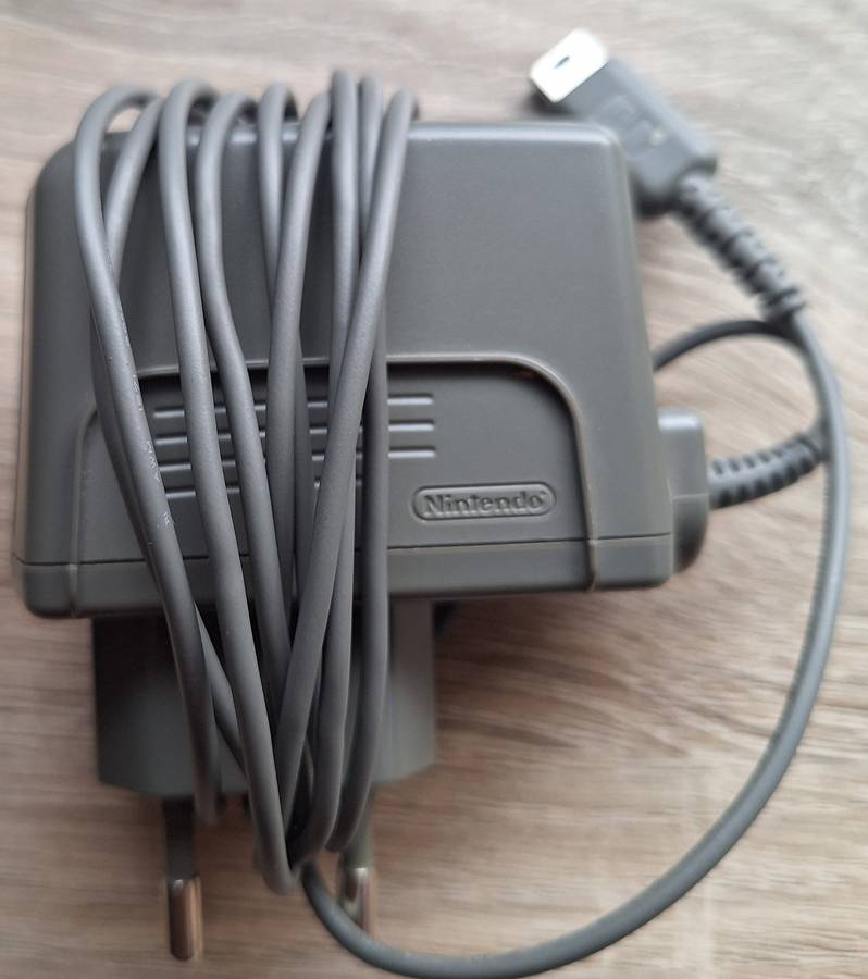 Nintendo DS lite with a free Game