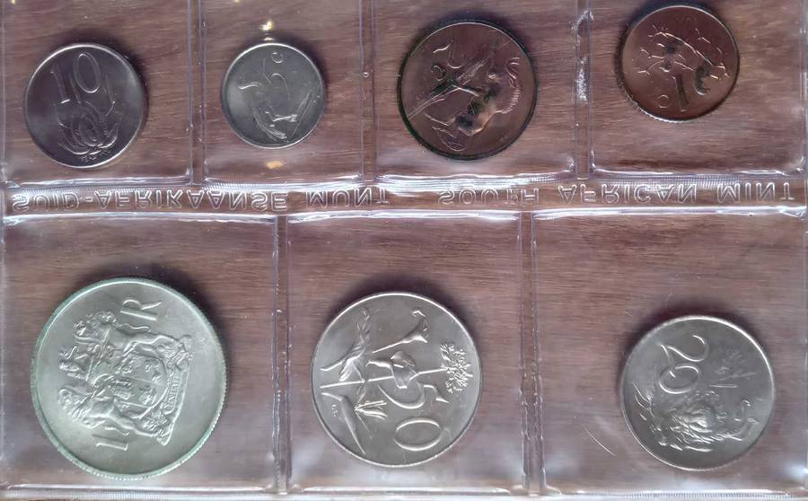 SOUTH AFRICAN MINT PACK 1969 English and silver R1