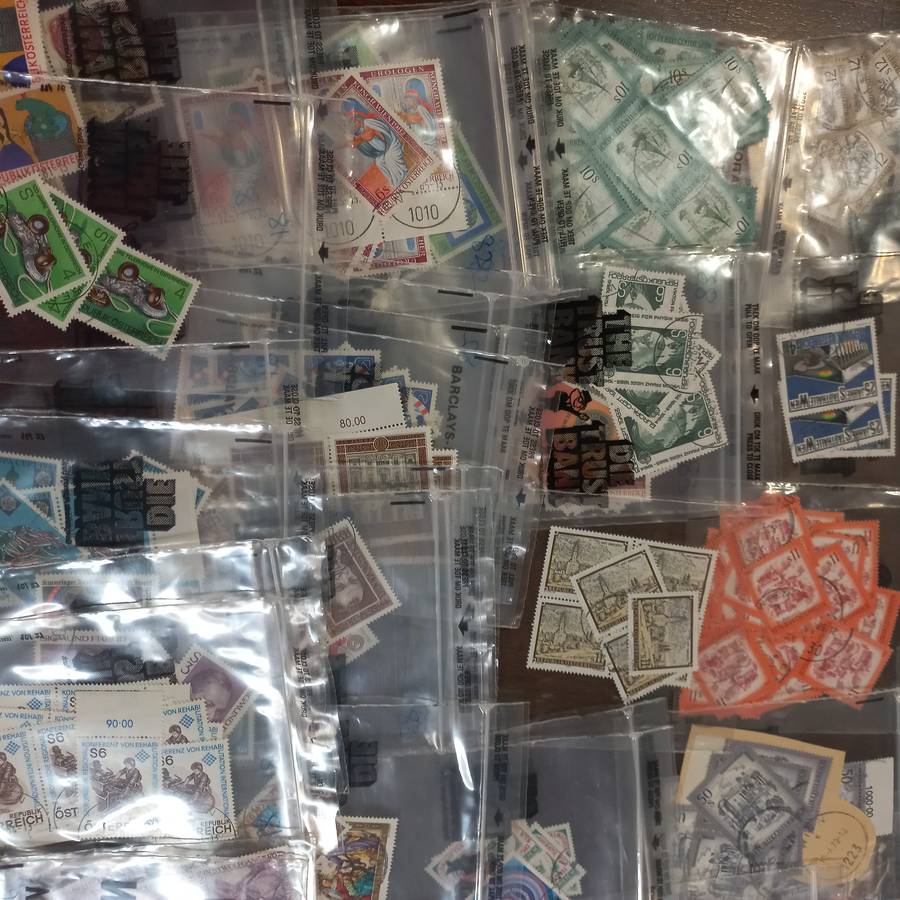 Austria Collection off paper neatly sorted. Includes definitives. R1 start