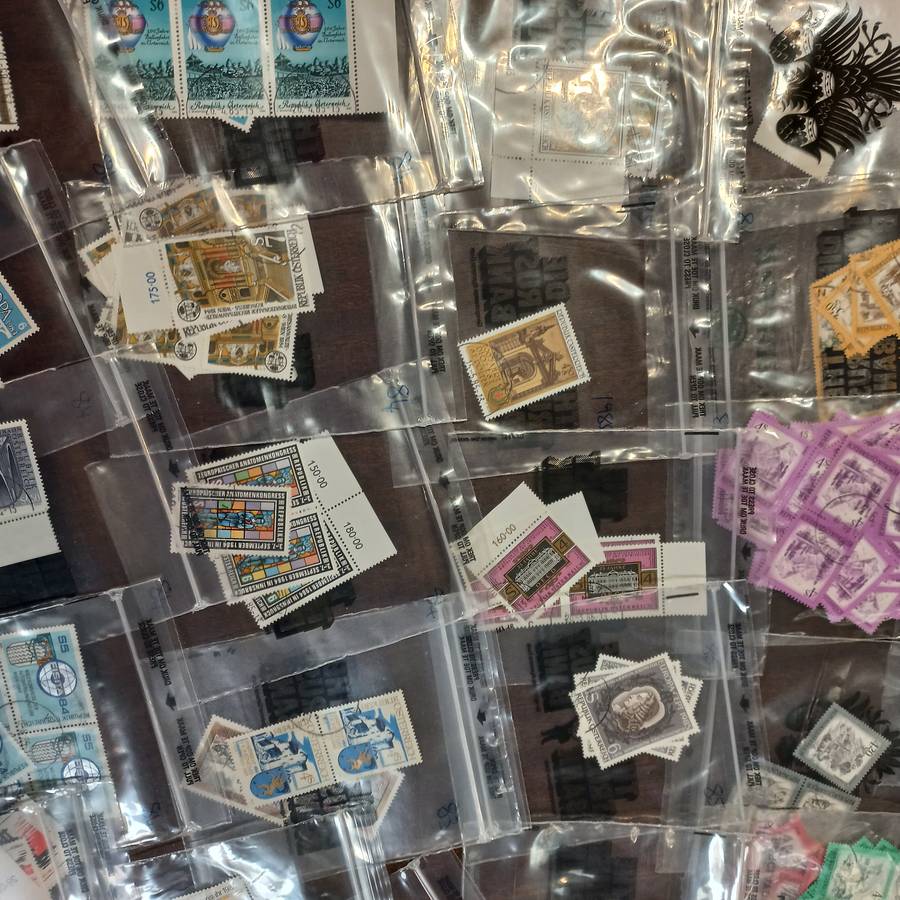 Austria Collection off paper neatly sorted. Includes definitives. R1 start