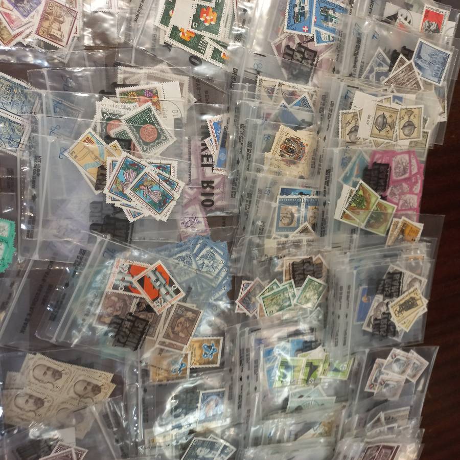 Austria Collection off paper neatly sorted. Includes definitives. R1 start